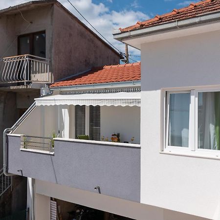 Apartment Roko Трогир Екстериор снимка