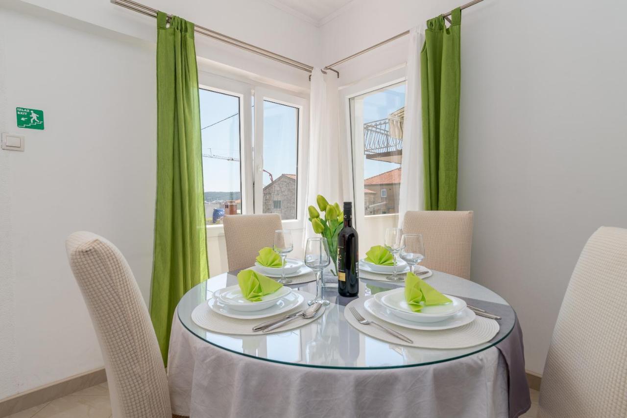 Apartment Roko Трогир Екстериор снимка