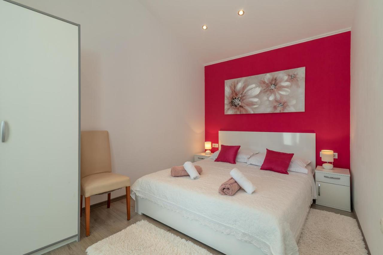 Apartment Roko Трогир Екстериор снимка