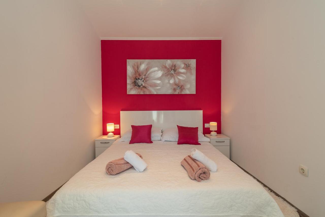 Apartment Roko Трогир Екстериор снимка