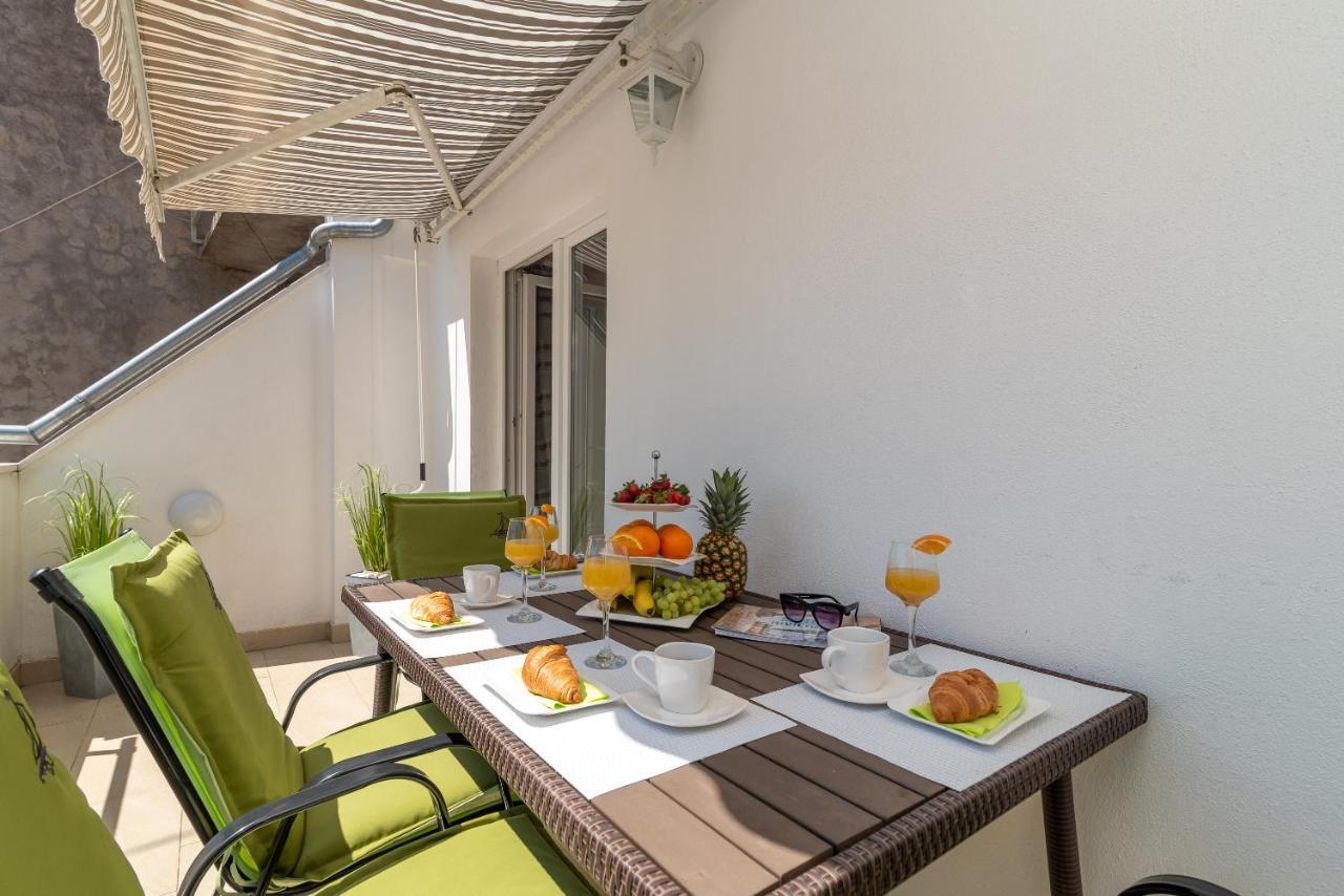 Apartment Roko Трогир Екстериор снимка