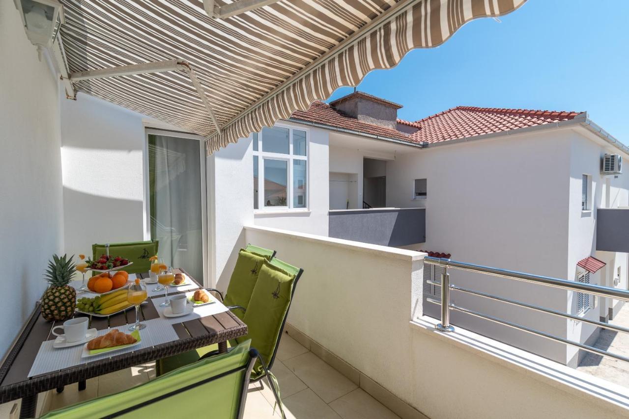 Apartment Roko Трогир Екстериор снимка