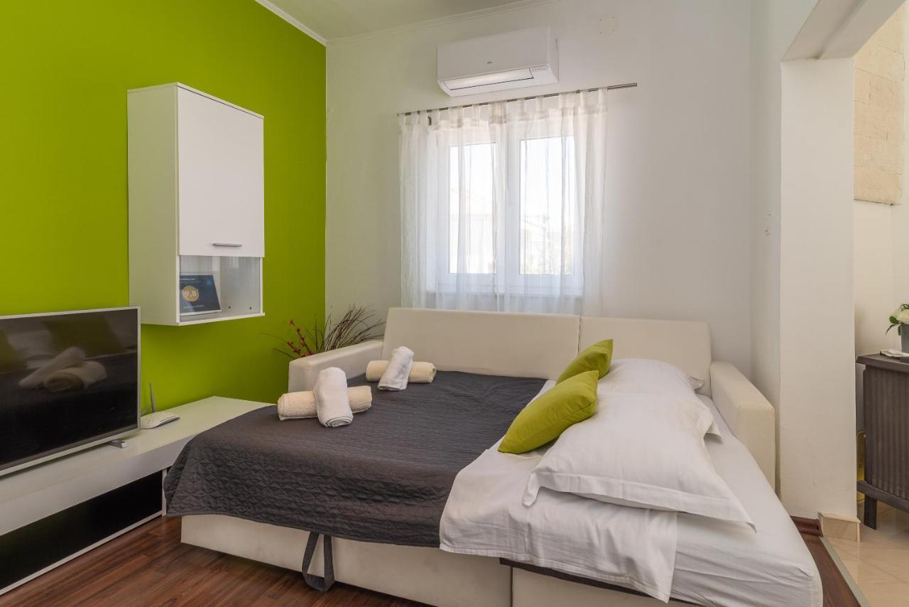 Apartment Roko Трогир Екстериор снимка