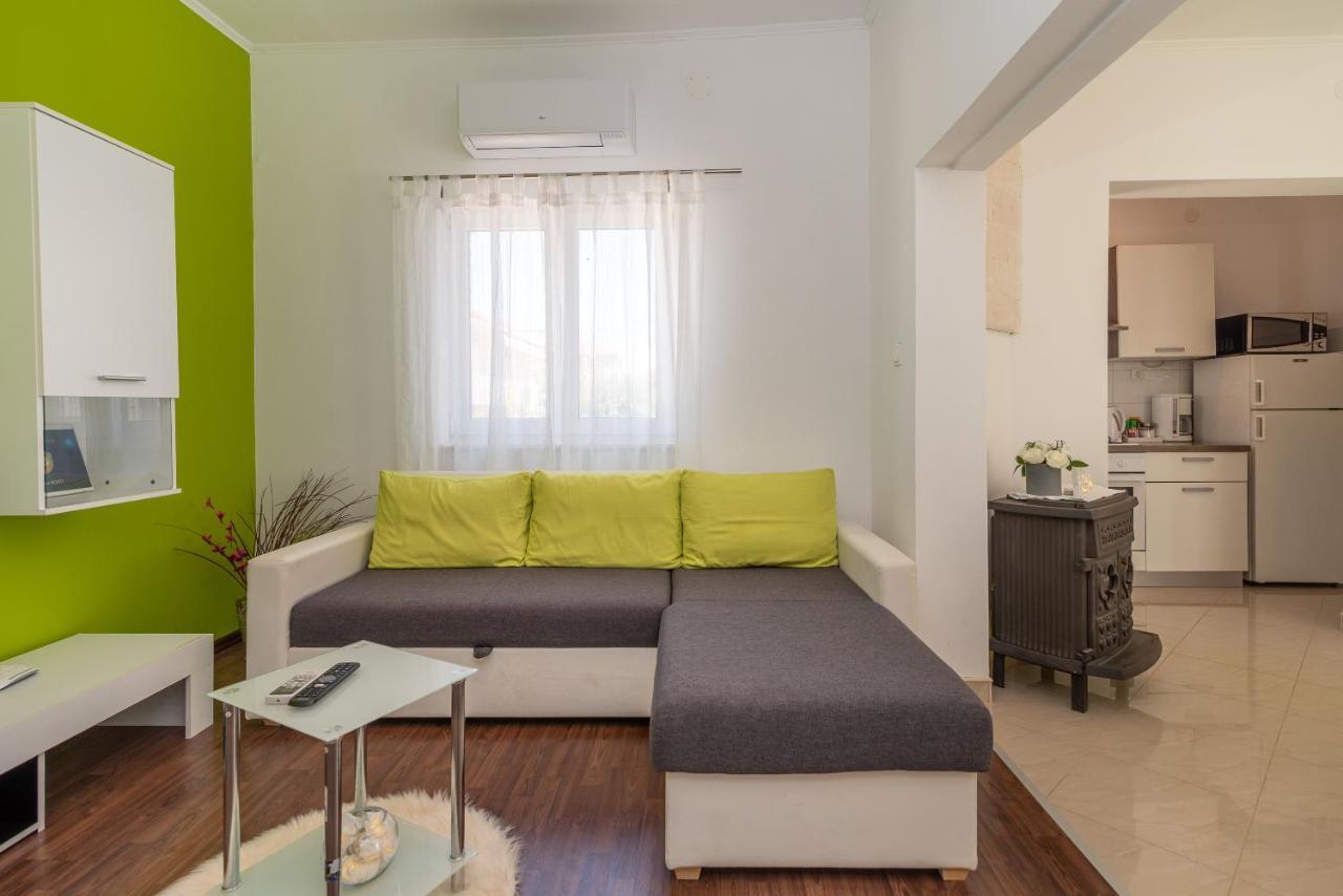 Apartment Roko Трогир Екстериор снимка