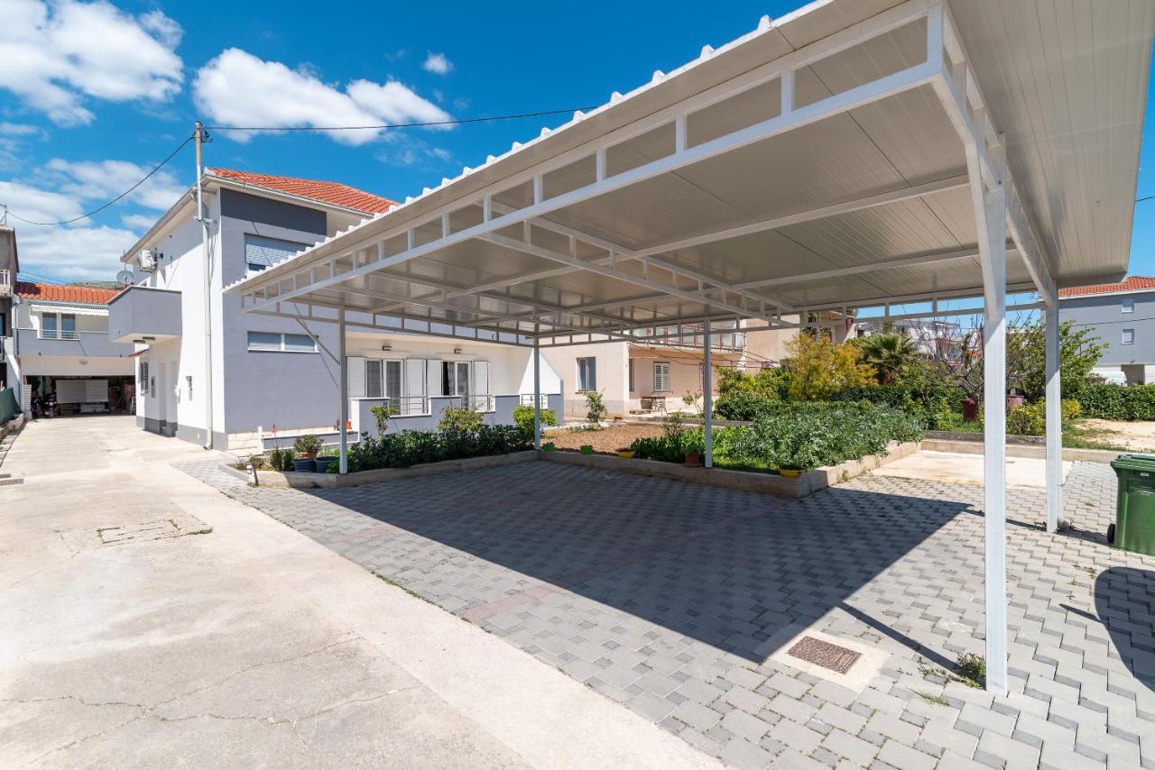 Apartment Roko Трогир Екстериор снимка